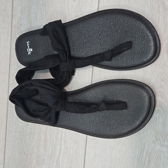 Sanuk Women Black Sandals with Knotted Strap T Strap Flats Shoes Sz 8 - Picture 3 of 9